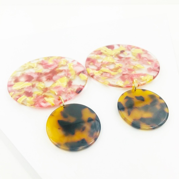 Circle Drop Earrings in Pink and Yellow with Torti - Picture 5 of 8